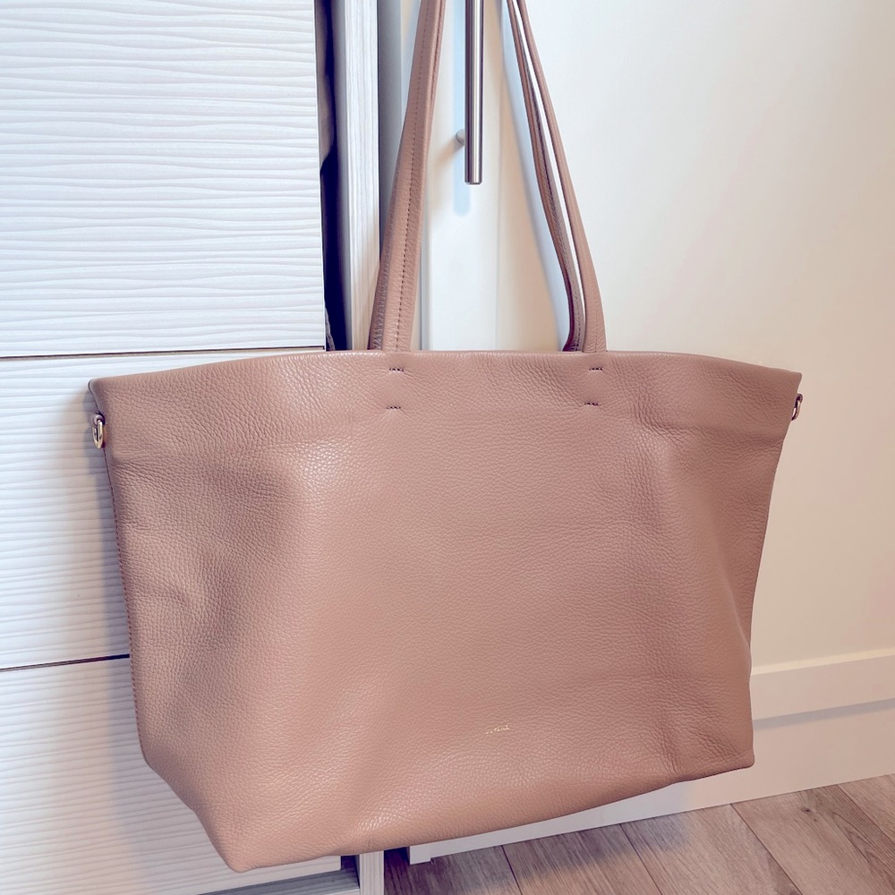 Cuyana Easy Zipper Tote